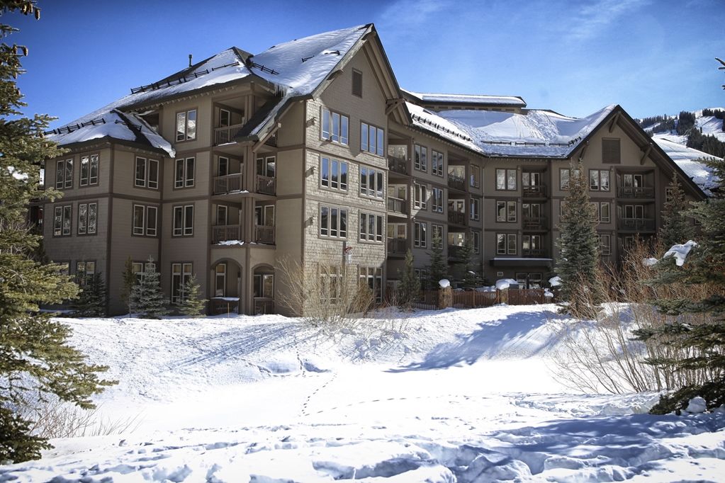 Covered Bridge At Center Village By Copper Mountain Lodging Екстериор снимка