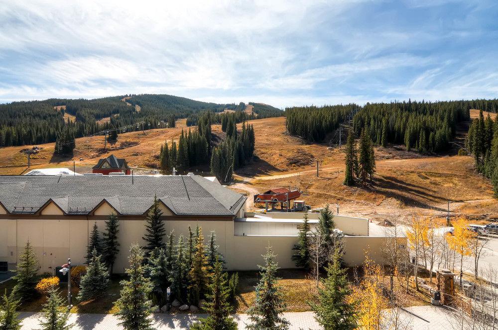 Covered Bridge At Center Village By Copper Mountain Lodging Екстериор снимка